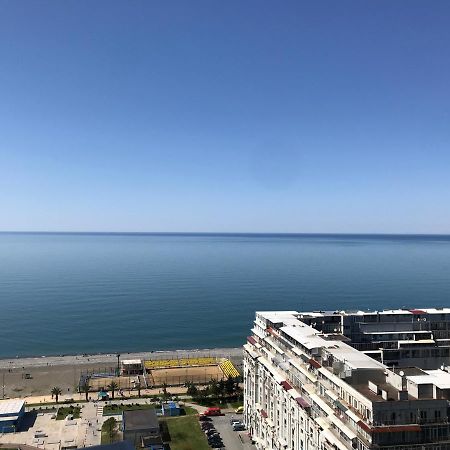 Apartment By The Sea Batumi Esterno foto