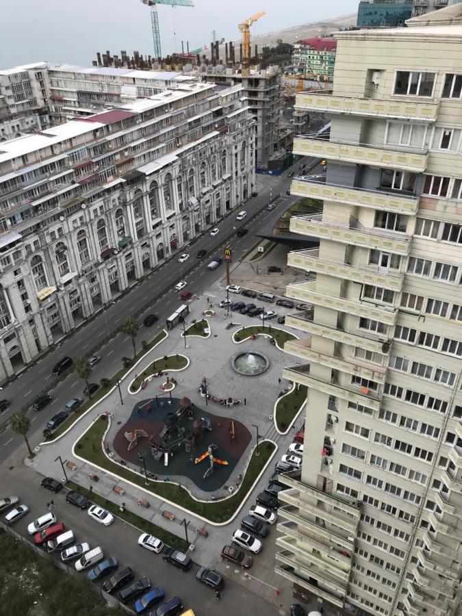 Apartment By The Sea Batumi Esterno foto