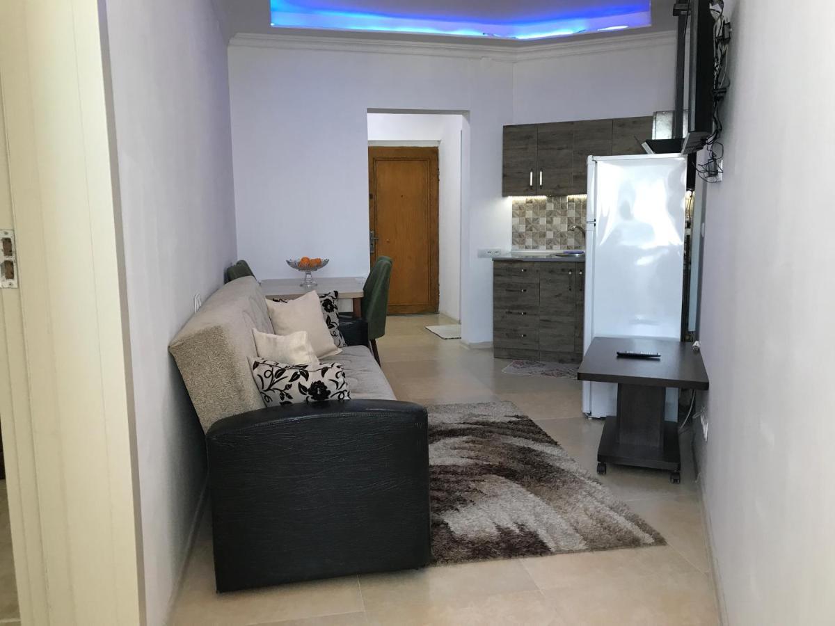 Apartment By The Sea Batumi Esterno foto