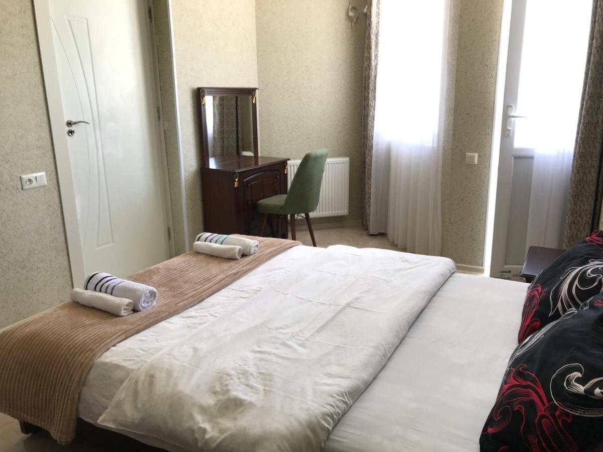 Apartment By The Sea Batumi Esterno foto